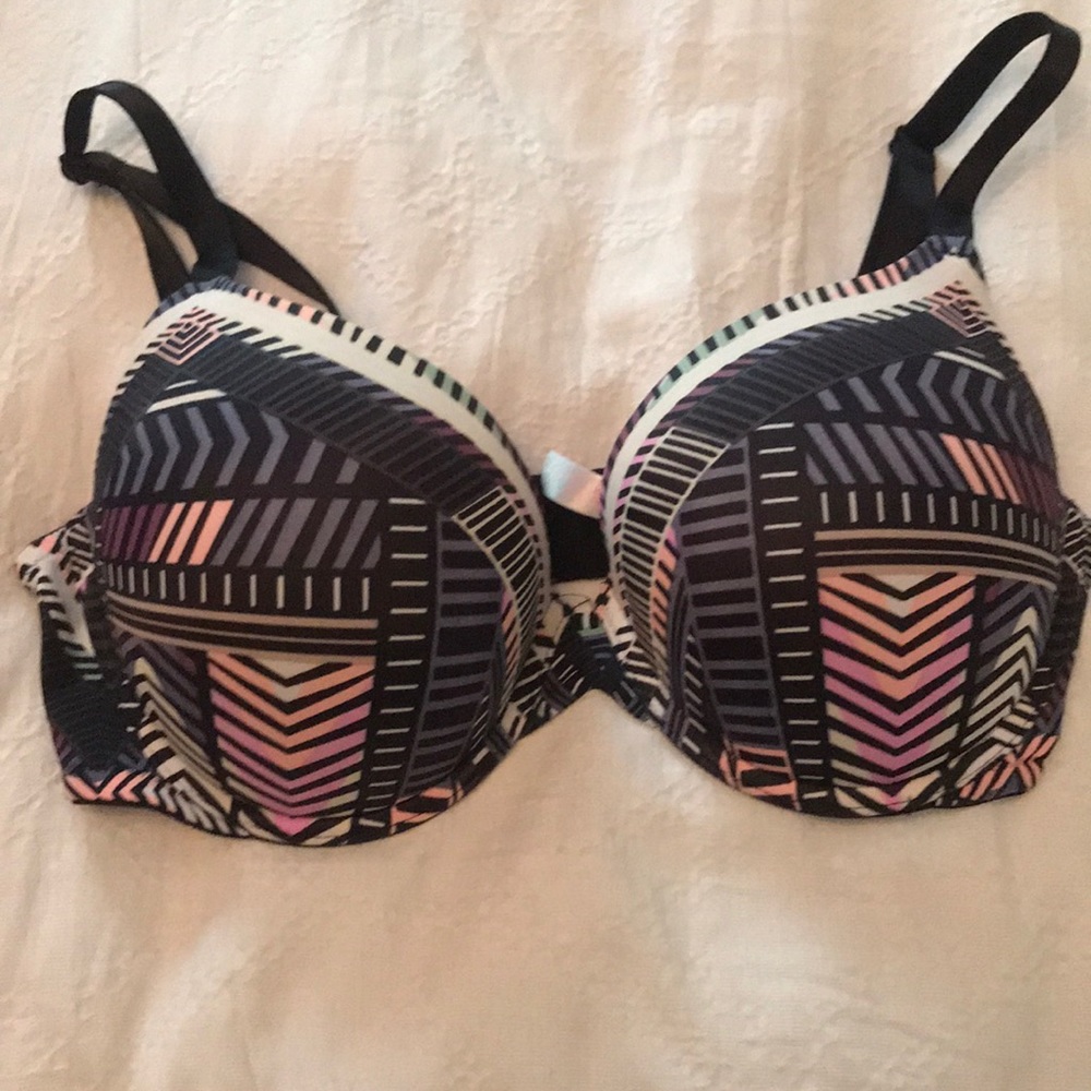Victoria’s Secret Pink bra